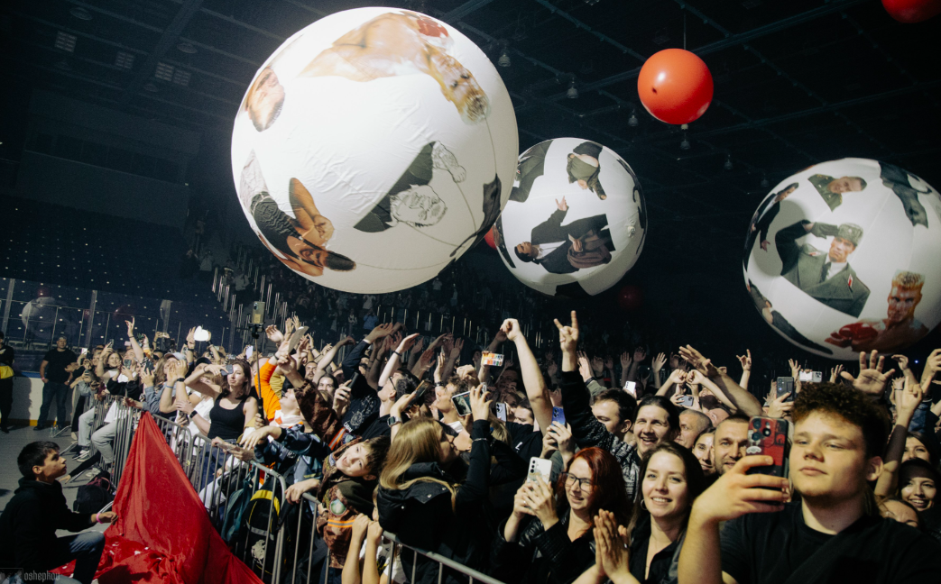 Фото В Новосибирске опубликованы яркие кадры концерта металл-группы Radio Tapok 2